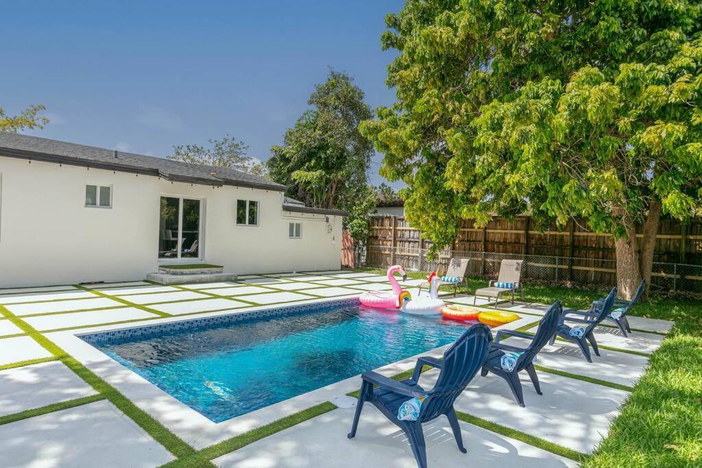 New Miami Home, Pool Near Airport And Beaches, King Bed ภายนอก รูปภาพ